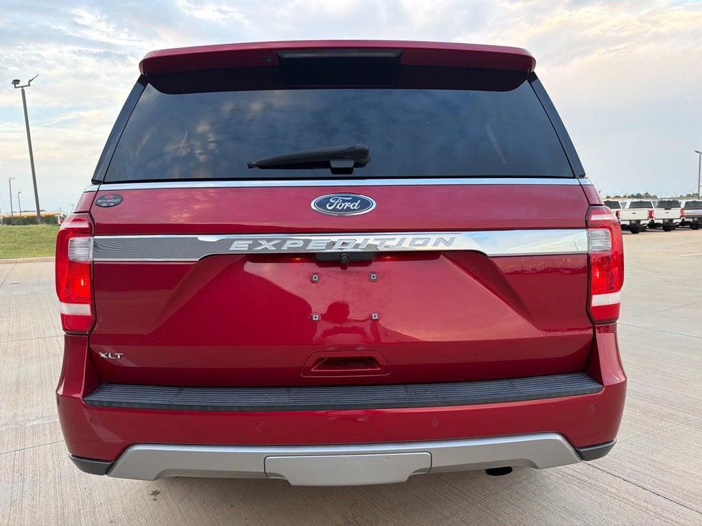 2020 Ford Expedition XLT 8 Passenger