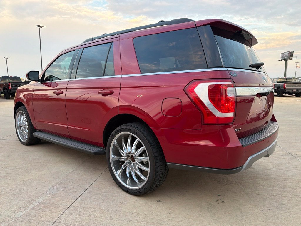 2020 Ford Expedition XLT 8 Passenger