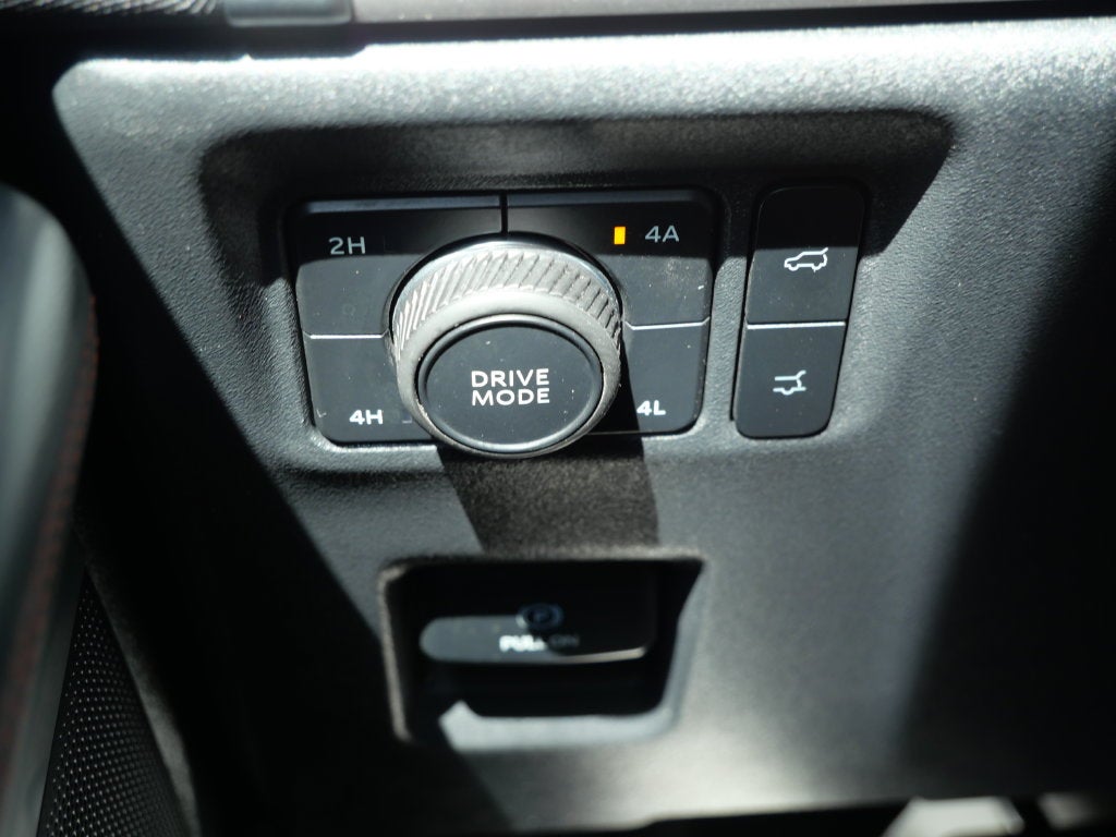 2025 Ford Expedition Active 4WD | 7 Passenger