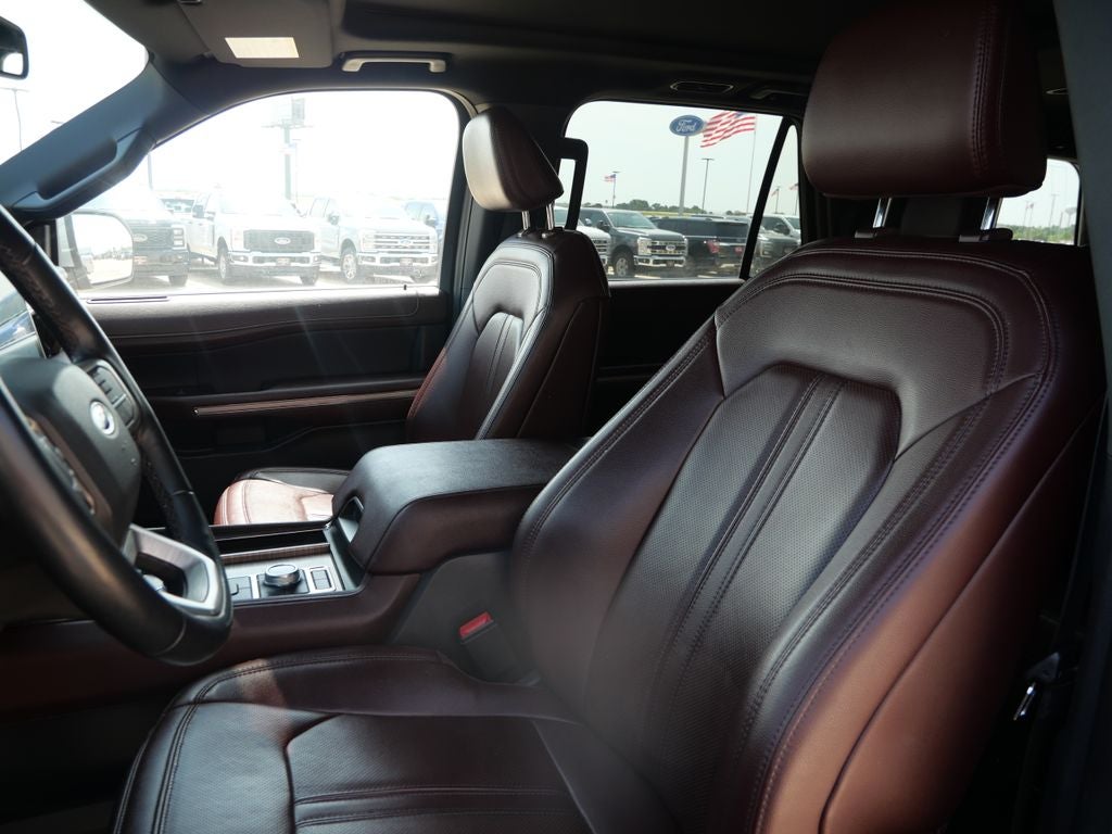 2023 Ford Expedition Limited 4WD | 8 Passenger