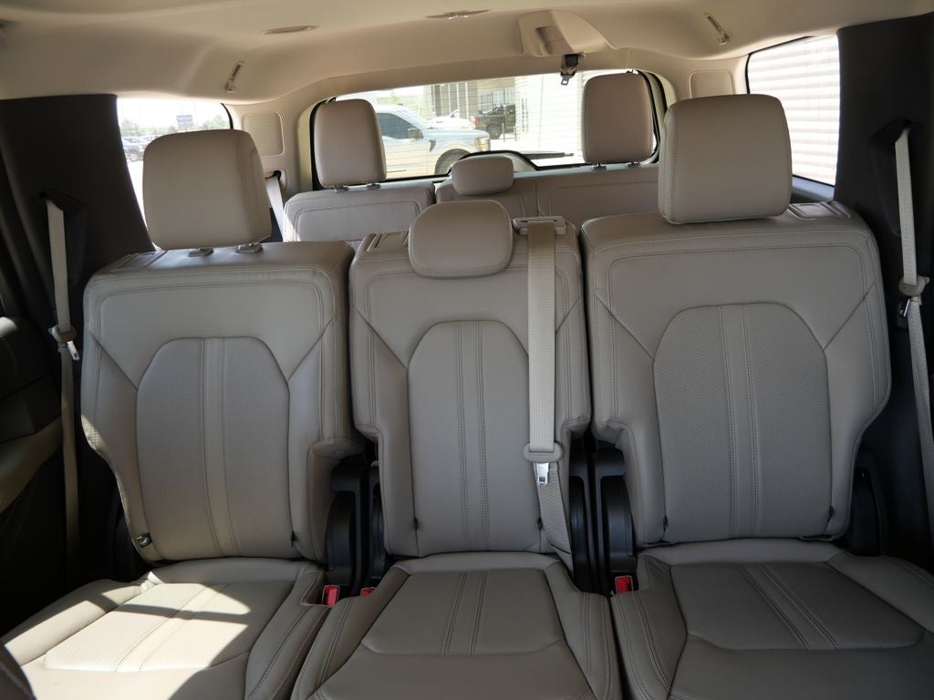 2020 Ford Expedition Limited 4WD | 8 Passenger
