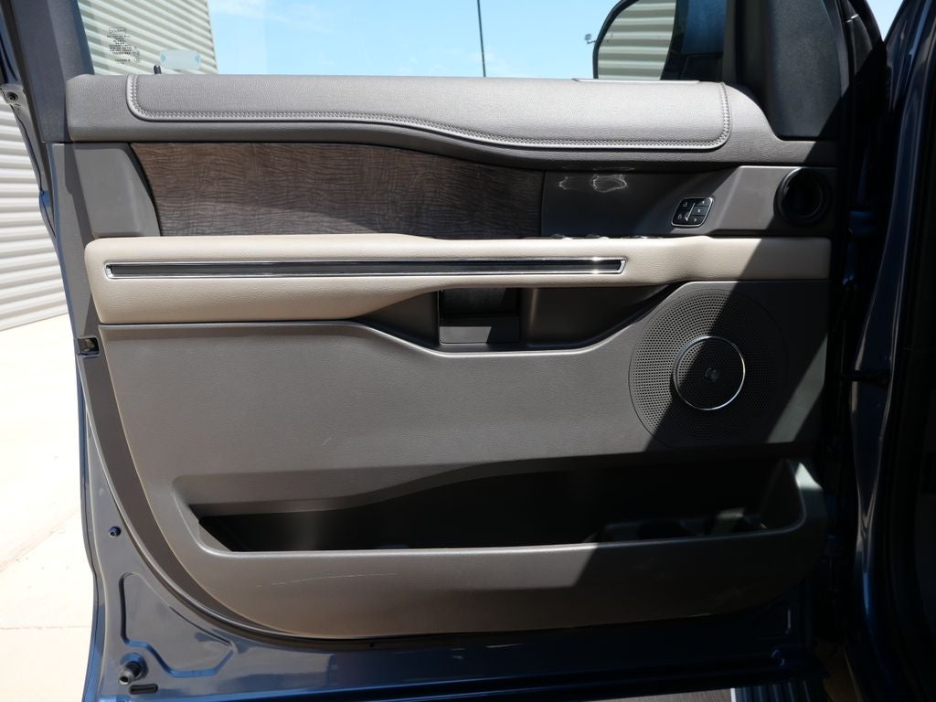 2020 Ford Expedition Limited 4WD | 8 Passenger