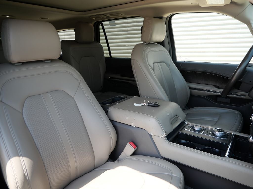 2020 Ford Expedition Limited 4WD | 8 Passenger