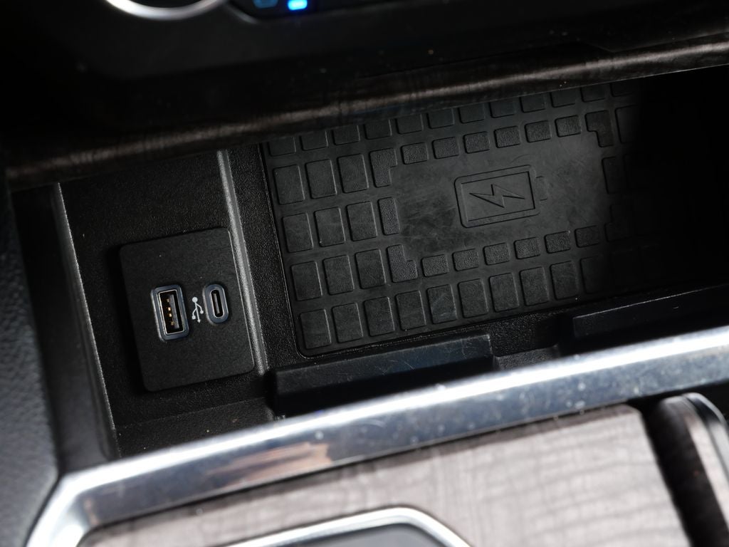 2021 Ford Expedition Limited 4WD | 8 Passenger