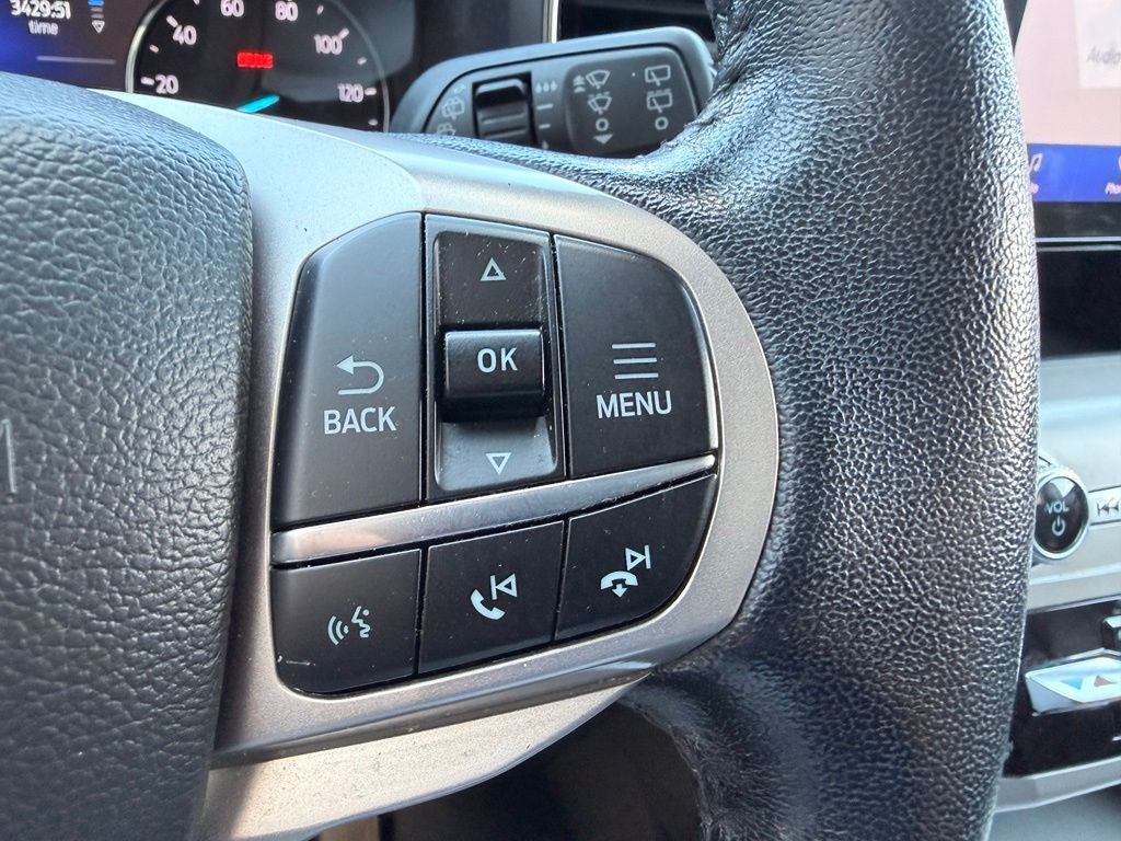 2022 Ford Explorer XLT 4WD | 7 Passenger