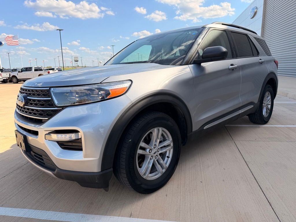 2022 Ford Explorer XLT 4WD | 7 Passenger