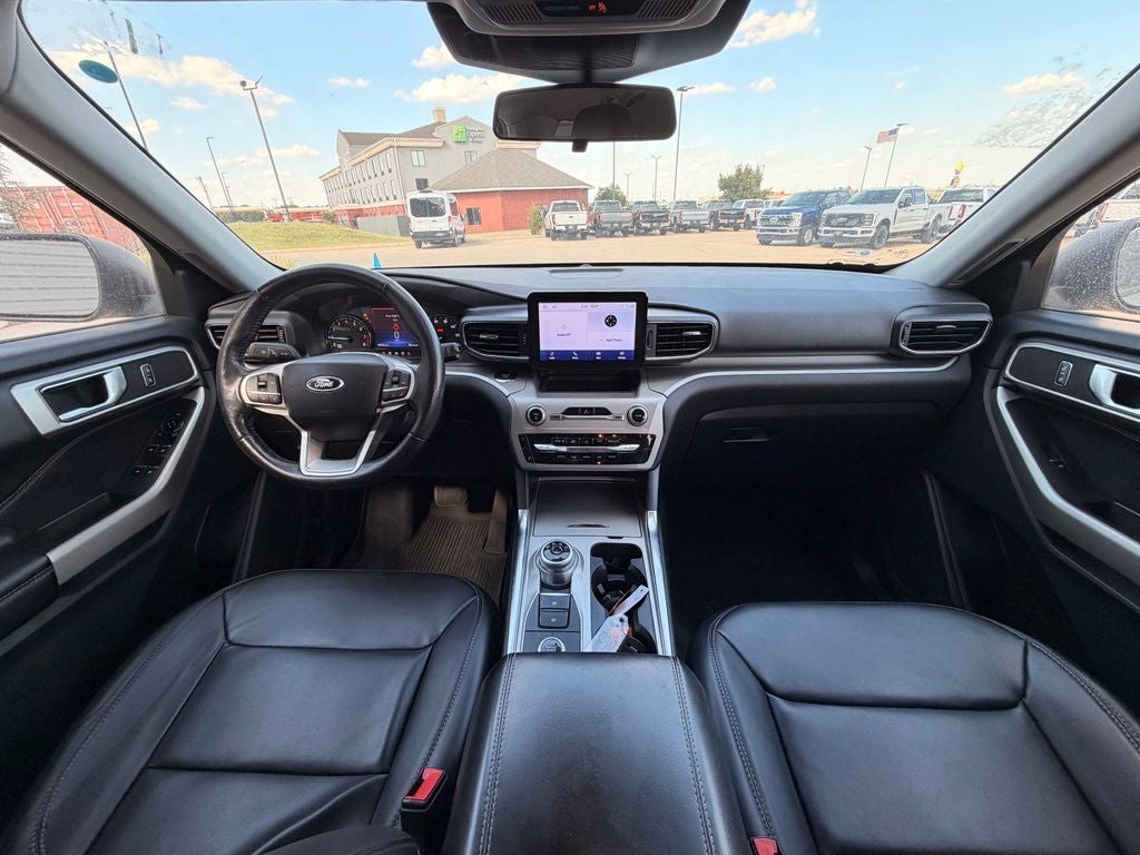 2022 Ford Explorer XLT 4WD | 7 Passenger