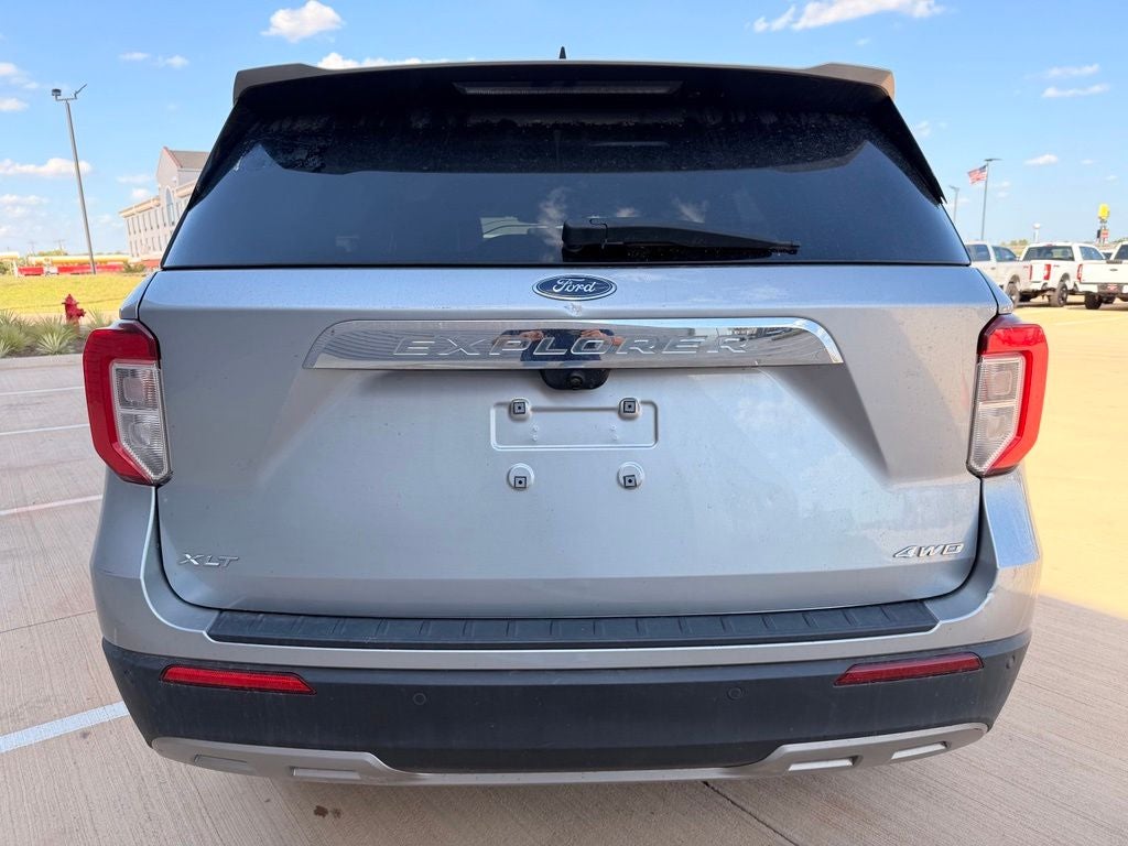 2022 Ford Explorer XLT 4WD | 7 Passenger