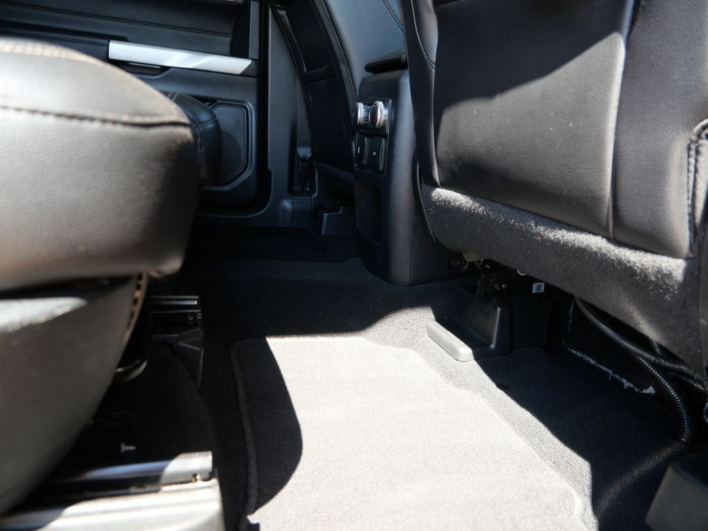 2021 Ford Explorer XLT 4WD | 7 Passenger