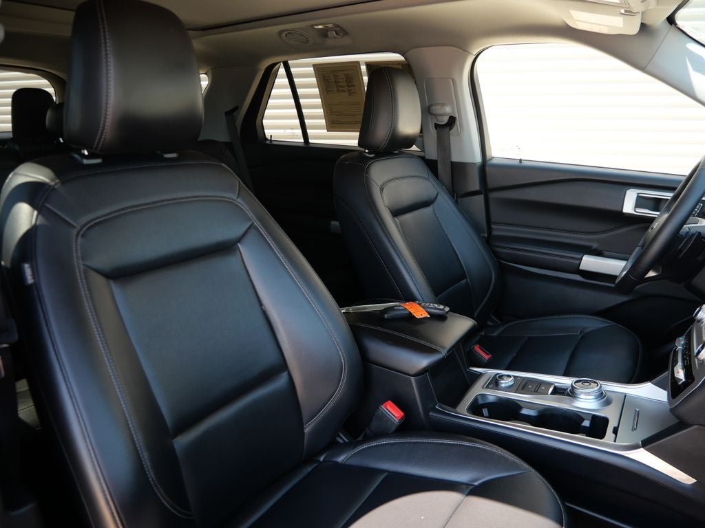 2021 Ford Explorer XLT 4WD | 7 Passenger