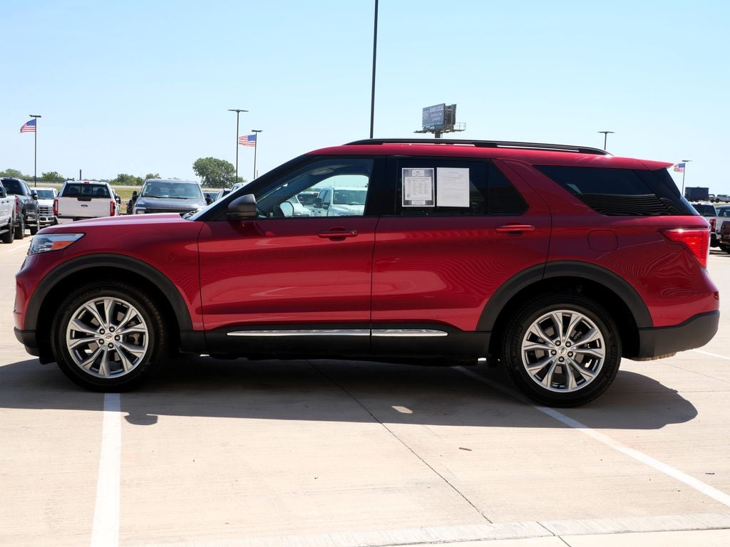 2021 Ford Explorer XLT 4WD | 7 Passenger