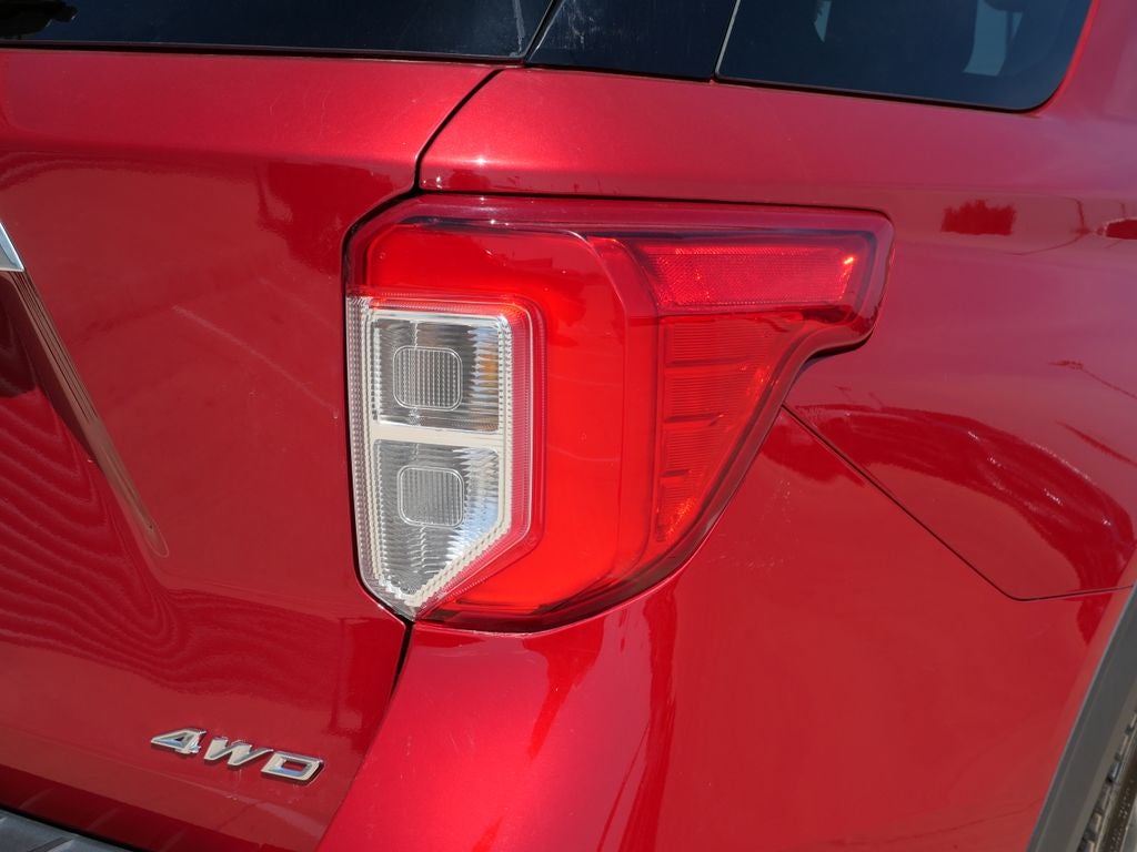 2021 Ford Explorer XLT 4WD | 7 Passenger