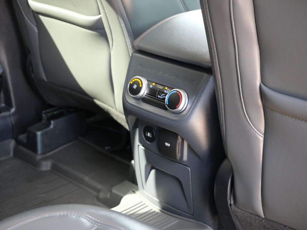 2025 Ford Explorer Active AWD | Active Comfort Pkg