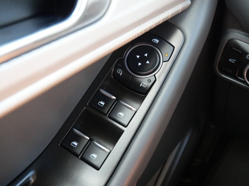 2025 Ford Explorer Active AWD | Active Comfort Pkg