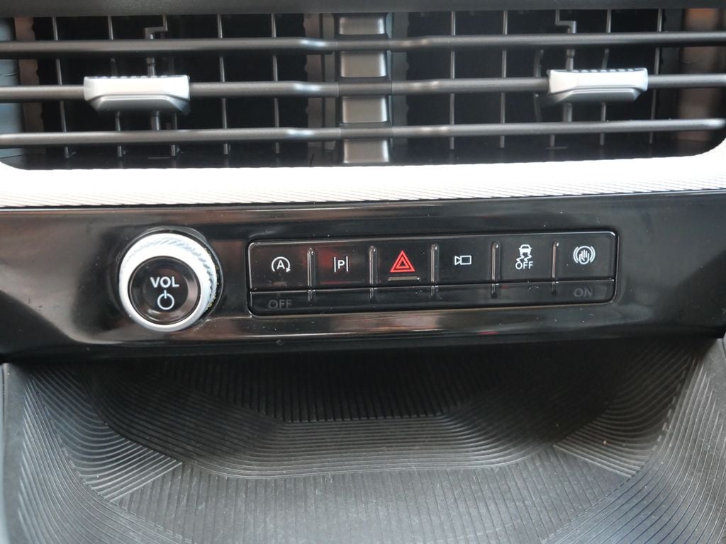 2025 Ford Explorer Active AWD | Active Comfort Pkg