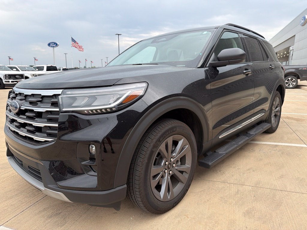 2025 Ford Explorer Active AWD | Active Comfort Pkg