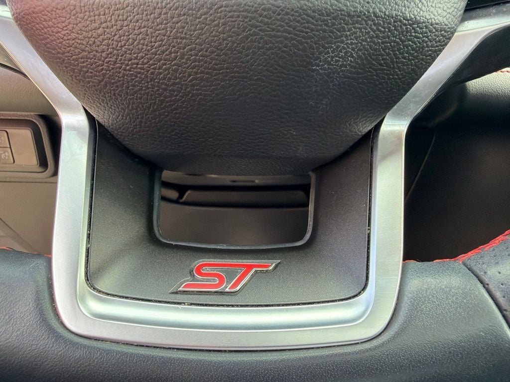 2025 Ford Explorer ST 4WD | 3rd Row Seating