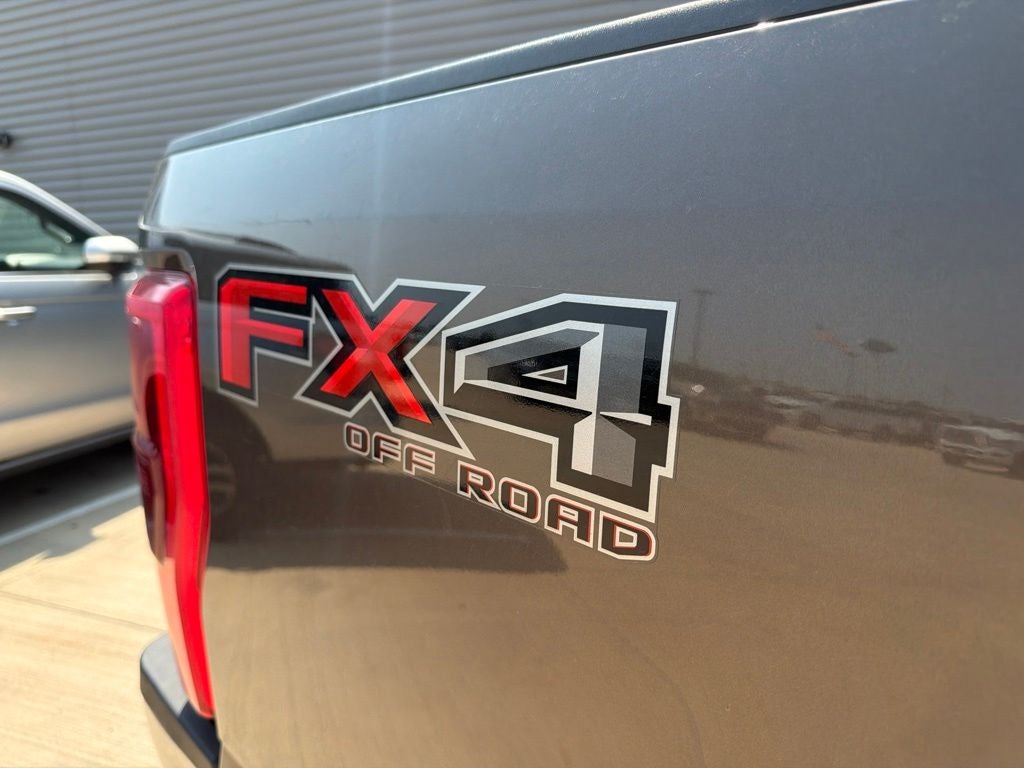 2017 Ford F-250SD Lariat FX4 | Value Pkg