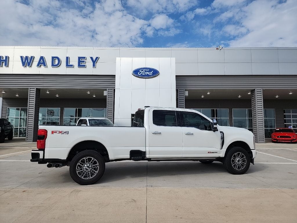 2025 Ford F-350SD Platinum