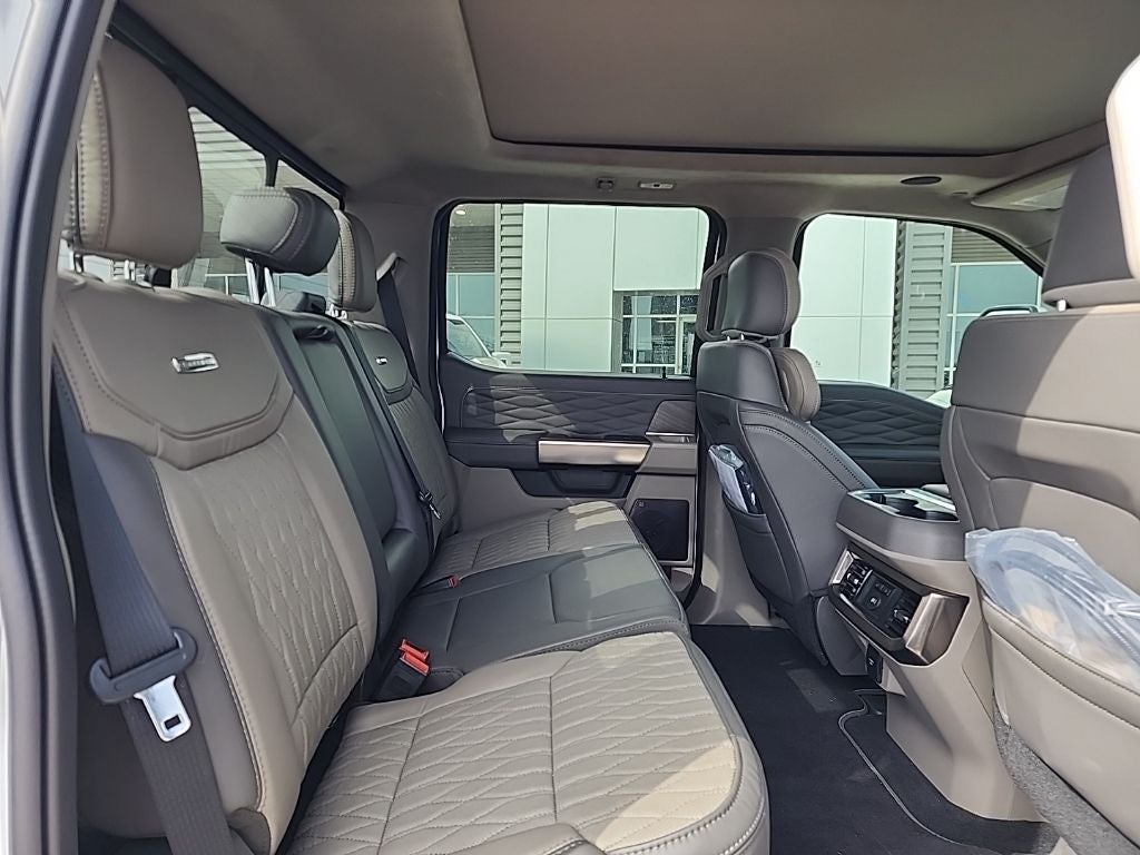 2025 Ford F-350SD Platinum