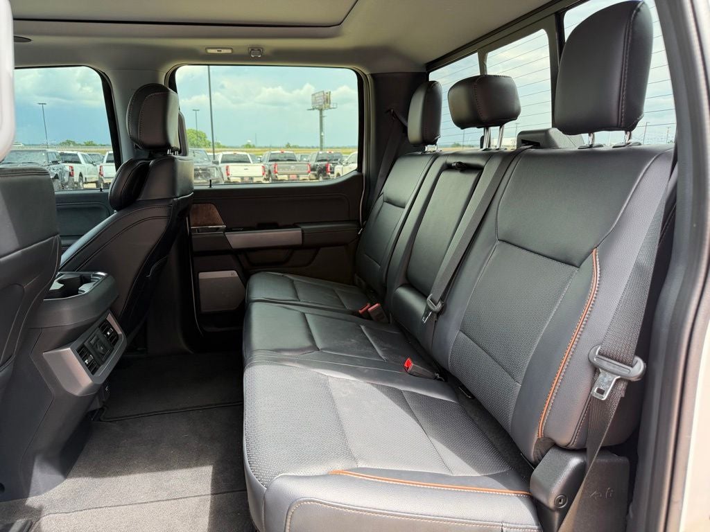 2025 Ford F-350SD Lariat FX4 | 6.7L Pwr Stroke