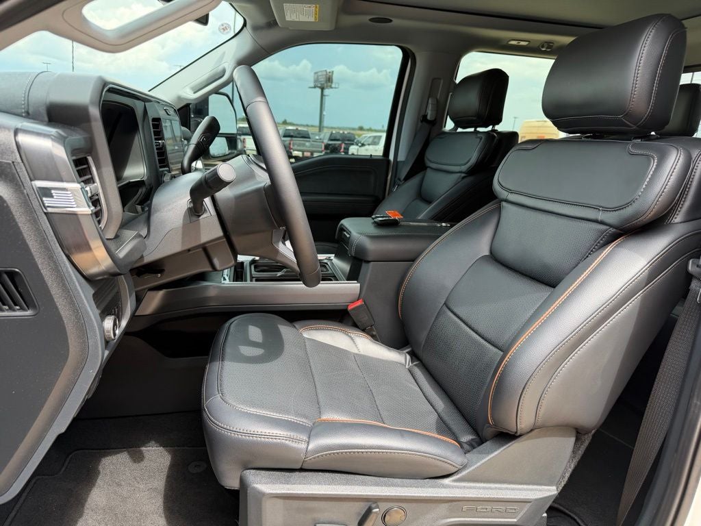 2025 Ford F-350SD Lariat FX4 | 6.7L Pwr Stroke