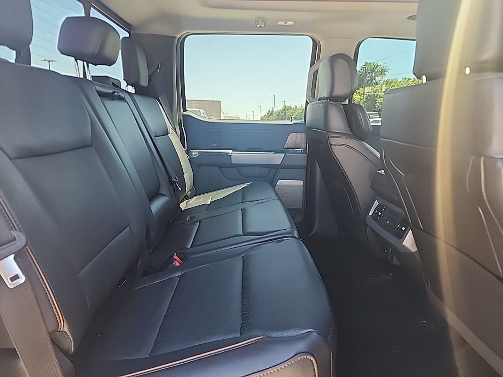 2025 Ford F-350SD Lariat FX4 | 6.7L Pwr Stroke