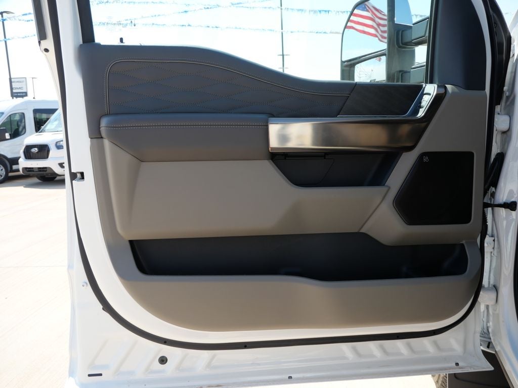 2026 Ford F-350SD Platinum DRW