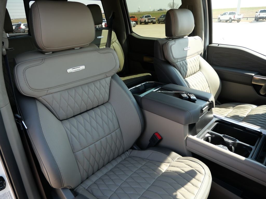 2026 Ford F-350SD Platinum DRW