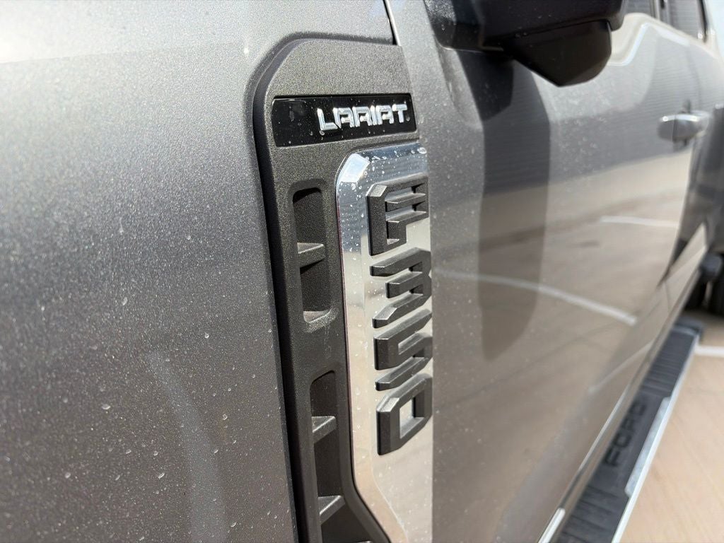 2024 Ford F-350SD Lariat DRW
