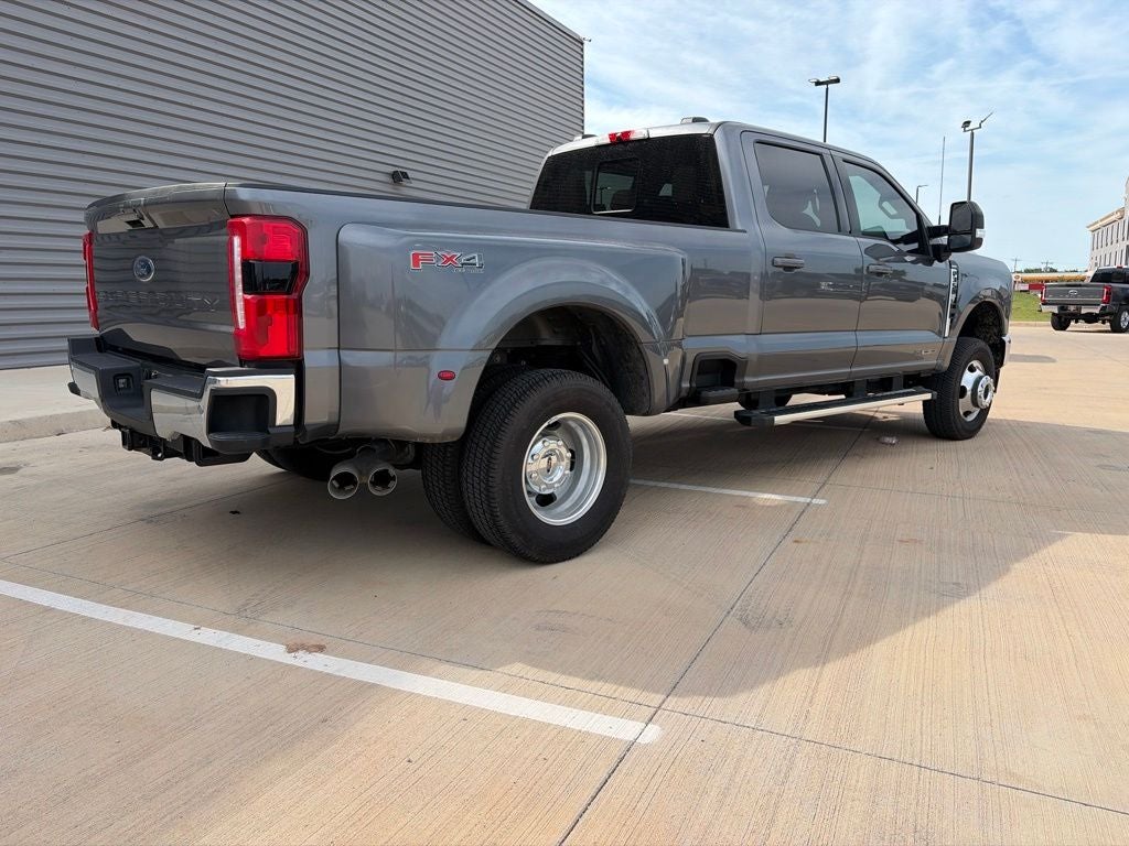 2024 Ford F-350SD Lariat DRW