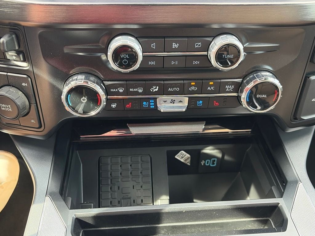 2024 Ford F-350SD Lariat DRW