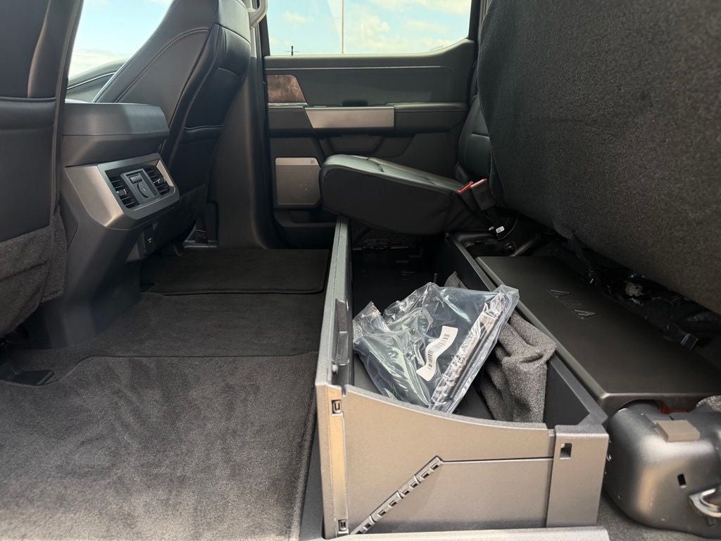 2026 Ford F-350SD Lariat DRW | FX4 | 6.7L Pwr Stroke
