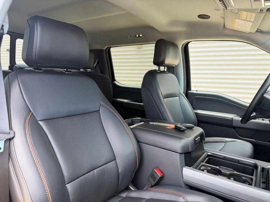 2026 Ford F-350SD Lariat DRW | FX4 | 6.7L Pwr Stroke