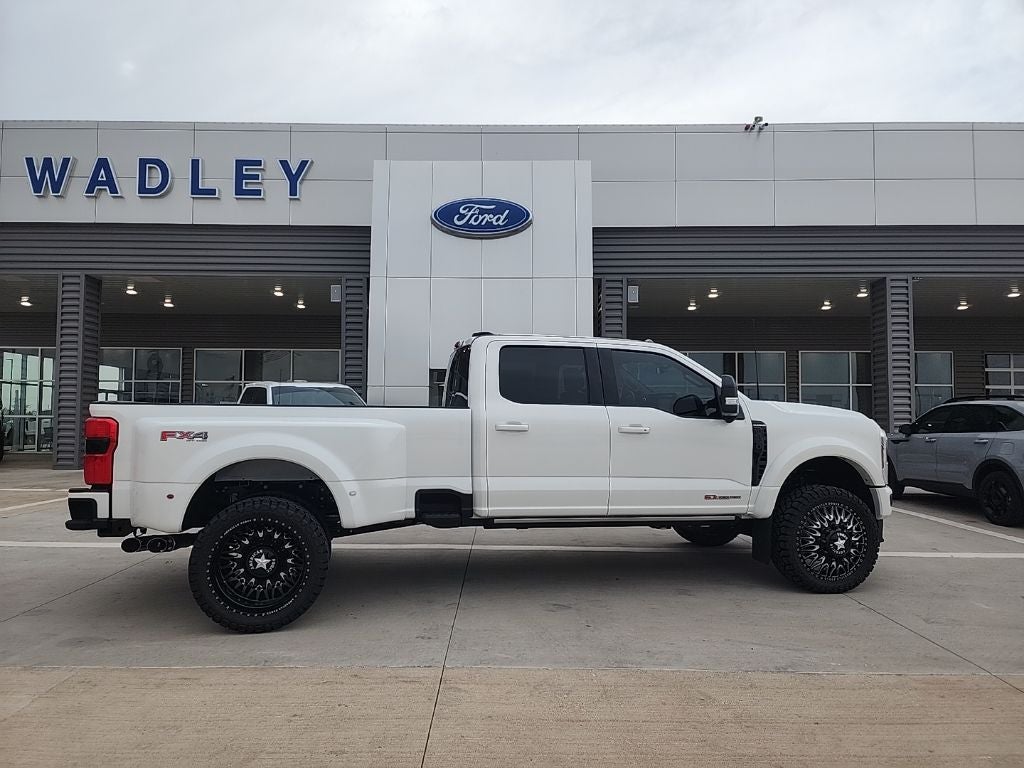 2026 Ford F-450SD Platinum DRW