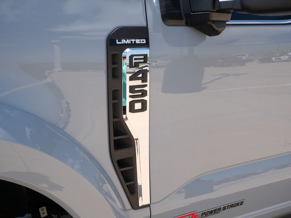2024 Ford F-450SD Limited DRW