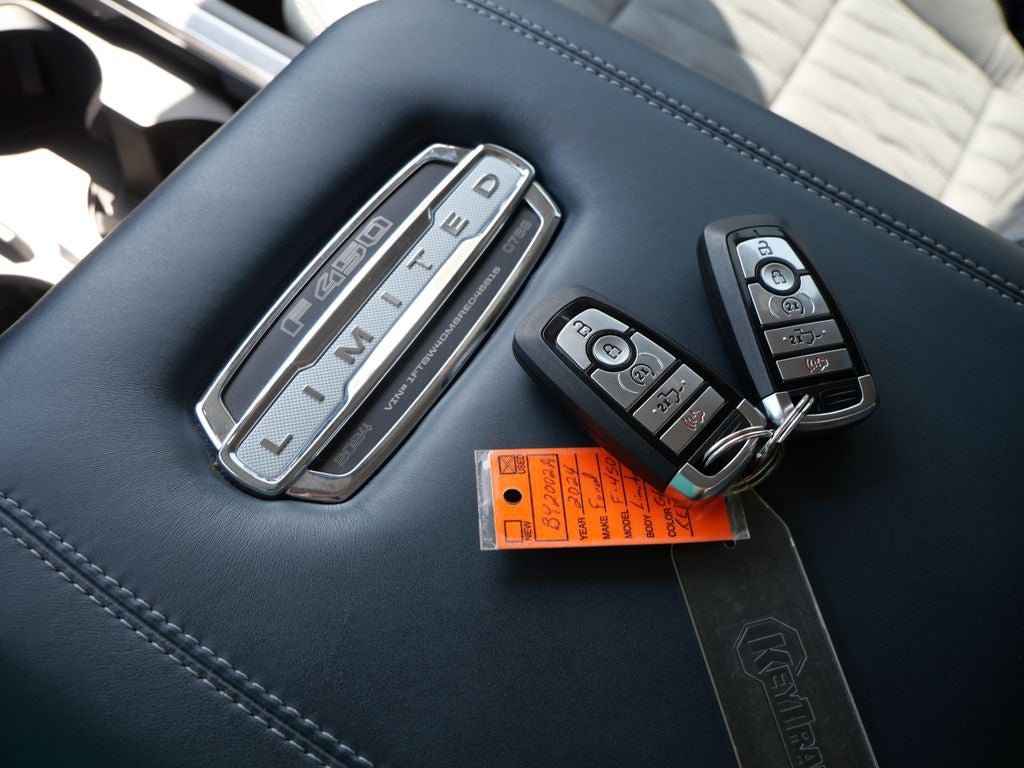 2024 Ford F-450SD Limited DRW