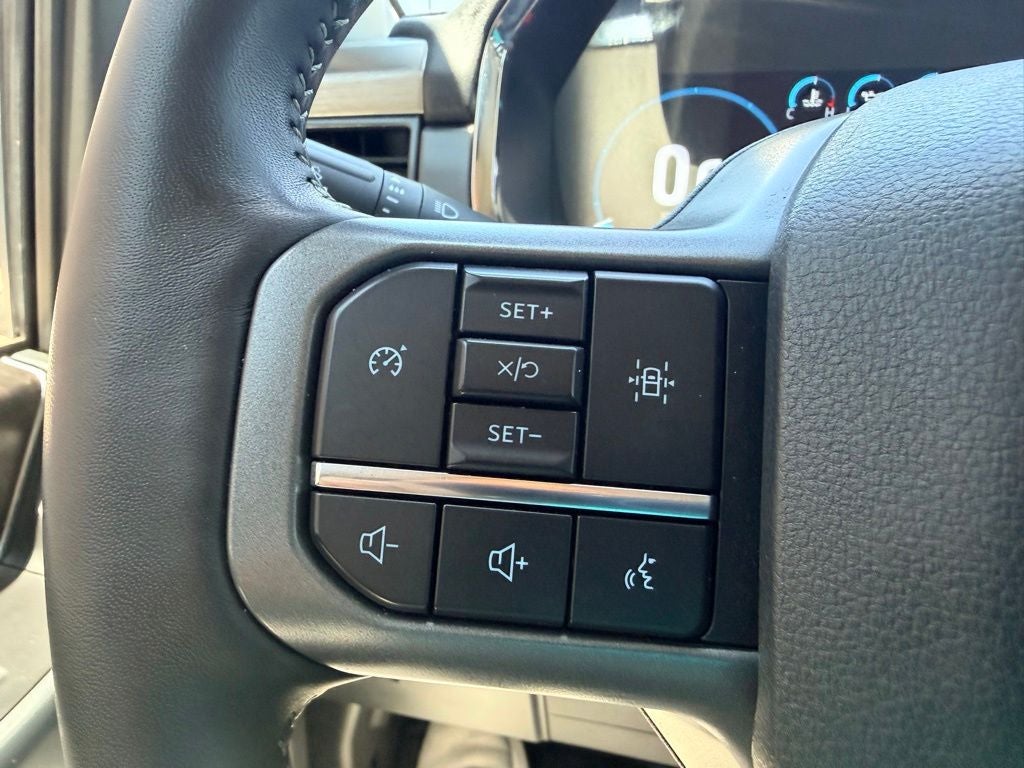 2022 Ford F-150 Lariat 4WD | 5.0L V8