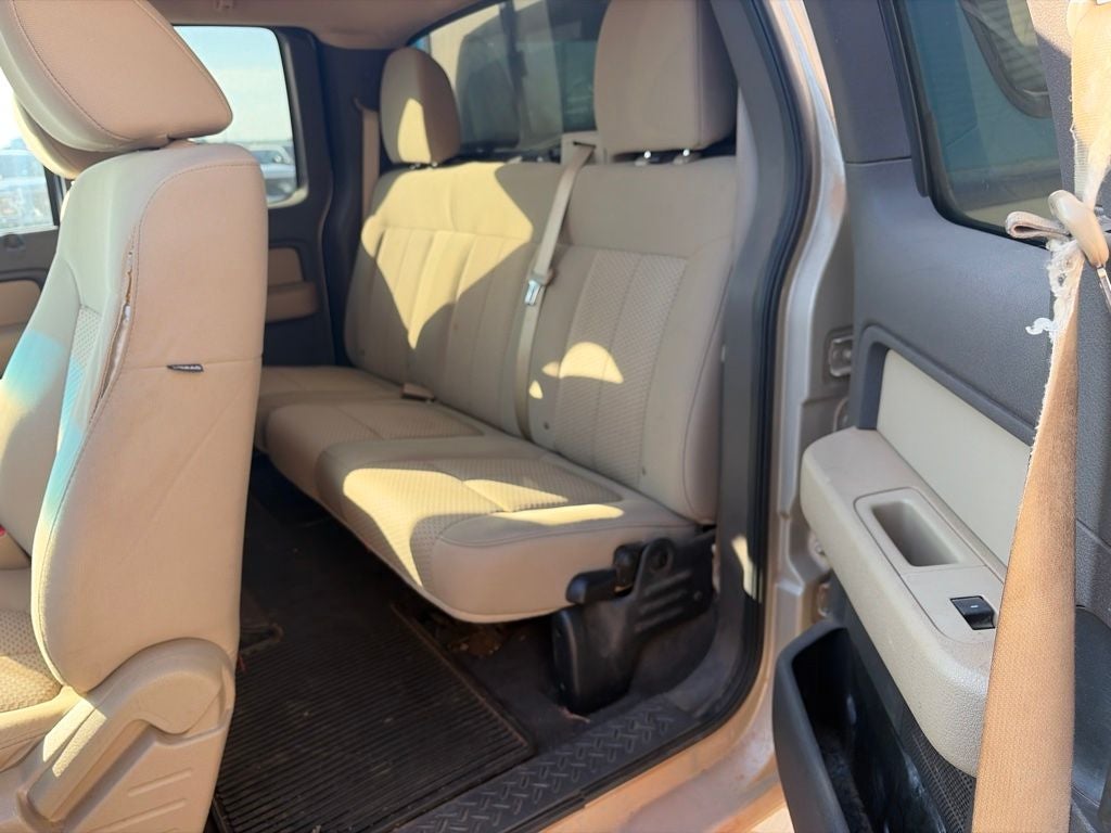 2010 Ford F-150 XLT 4WD | Camper Shell