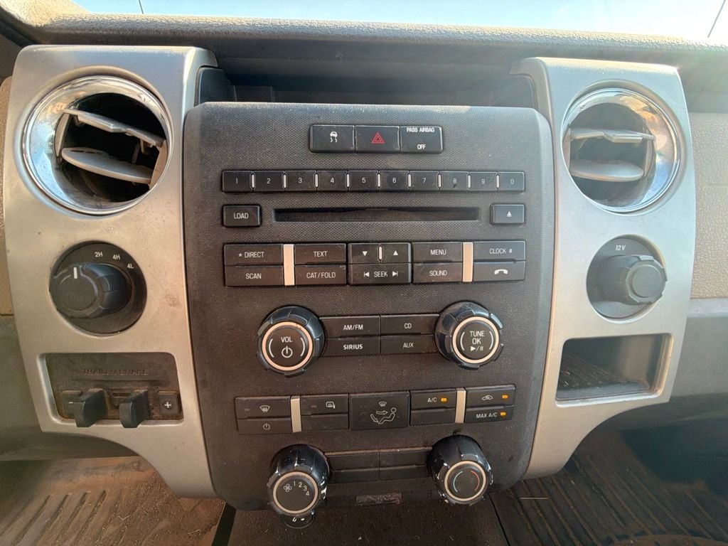 2010 Ford F-150 XLT 4WD | Camper Shell