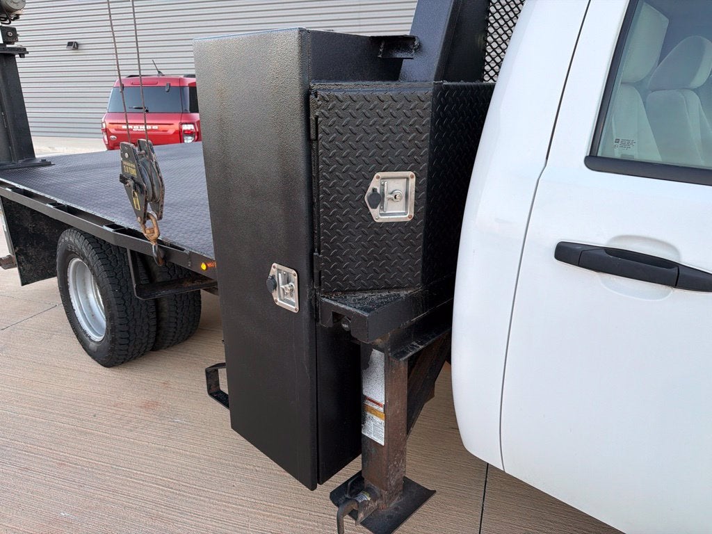 2009 Chevrolet Silverado 3500HD LT LT1 | 4WD | Iowa Mold Crane