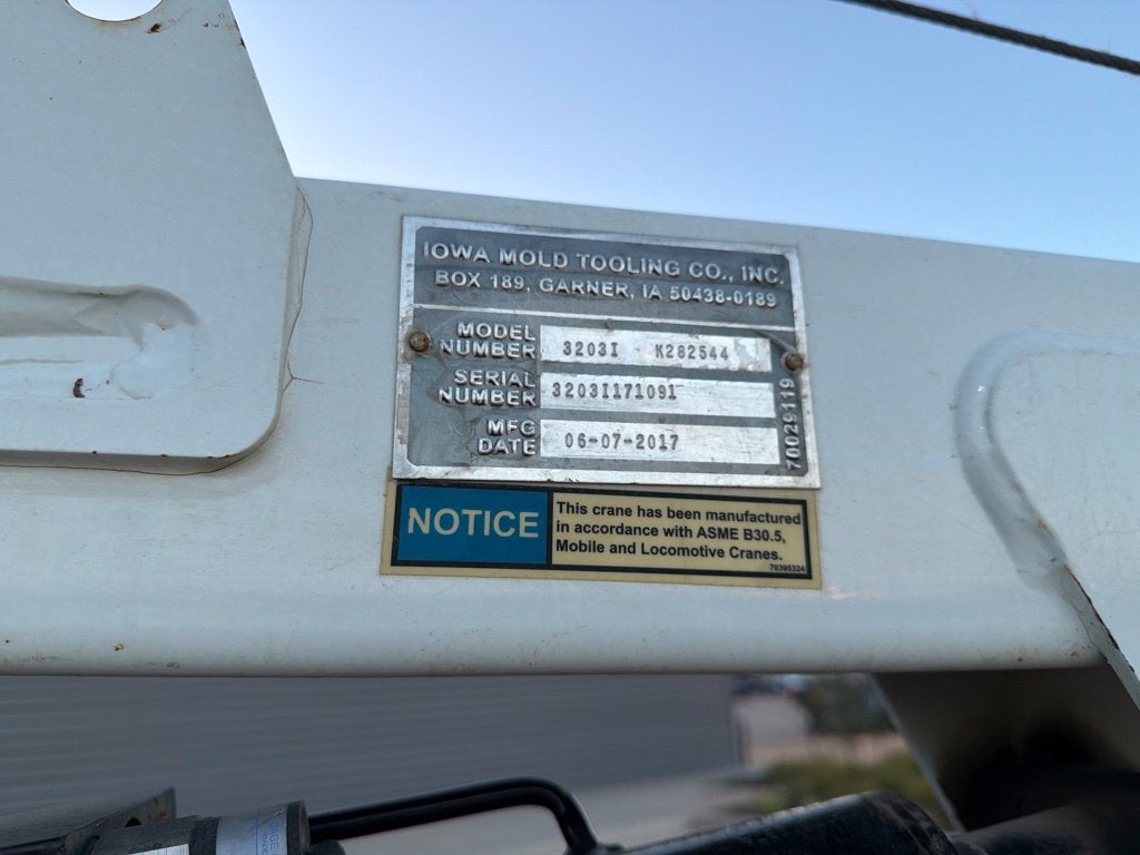 2009 Chevrolet Silverado 3500HD LT LT1 | 4WD | Iowa Mold Crane