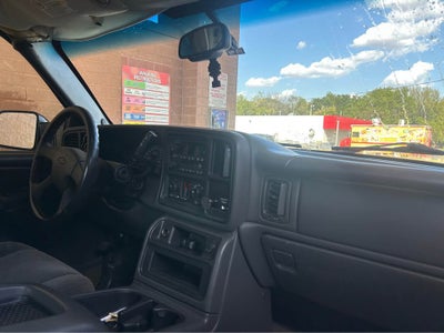 2004 Chevrolet Silverado 2500HD LS