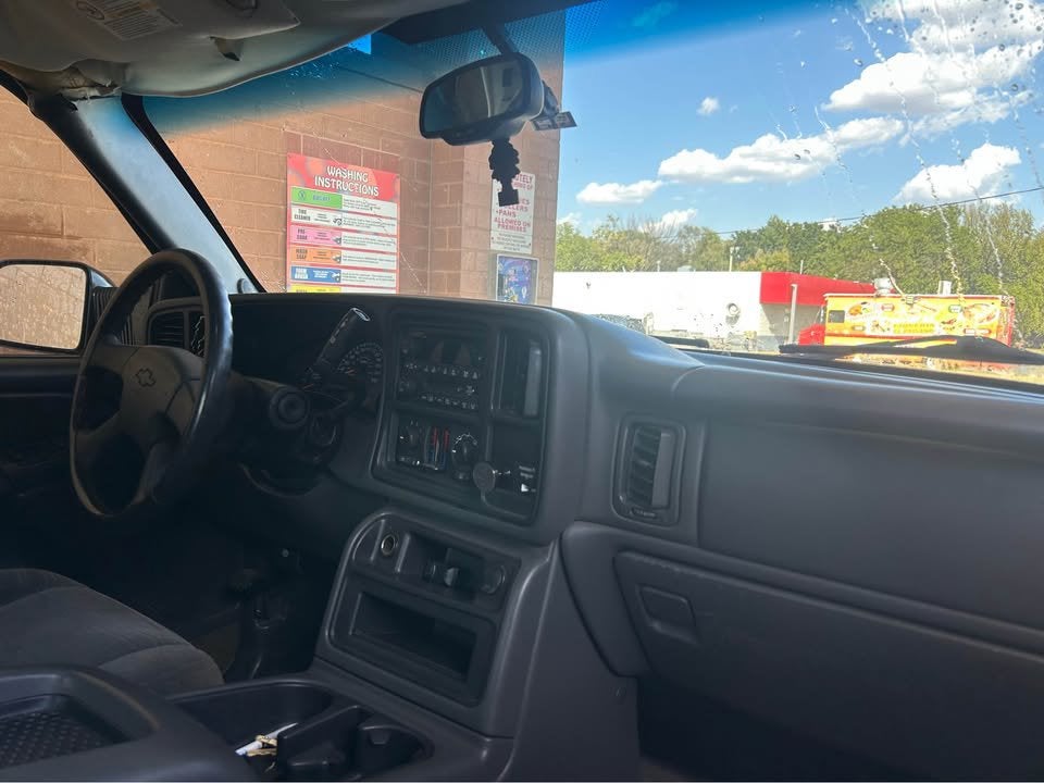 2004 Chevrolet Silverado 2500HD LS
