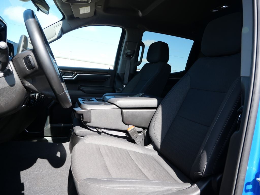 2025 Chevrolet Silverado 1500 LT LT1