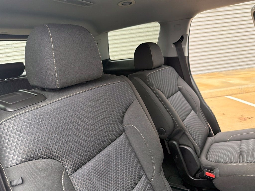 2022 GMC Acadia SLE 7 Passenger