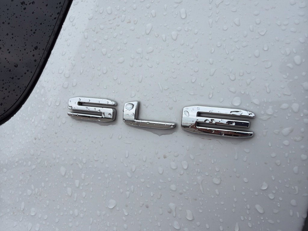 2022 GMC Acadia SLE 7 Passenger