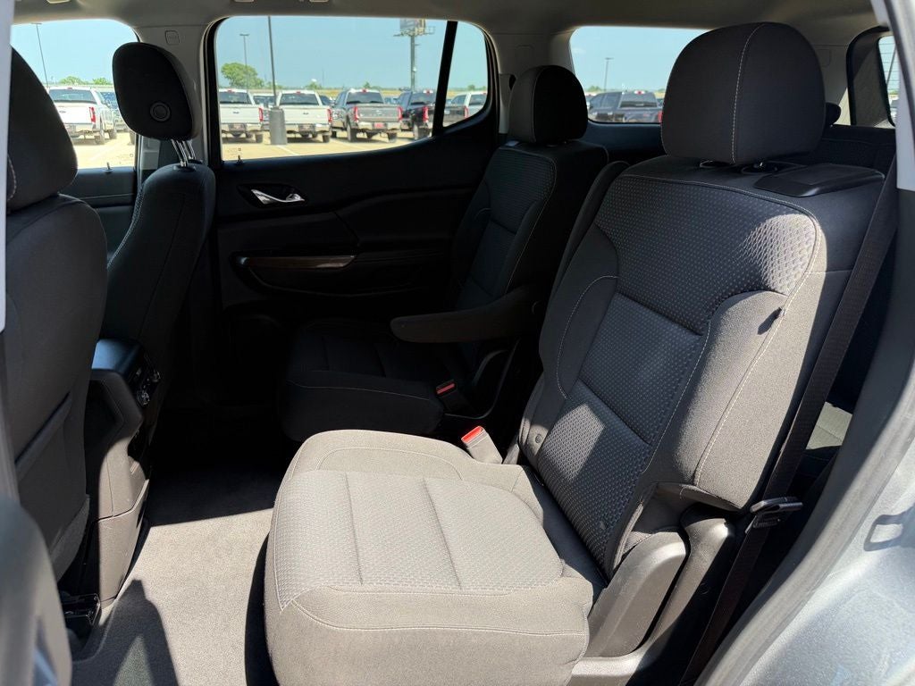 2023 GMC Acadia SLE 7 Passenger