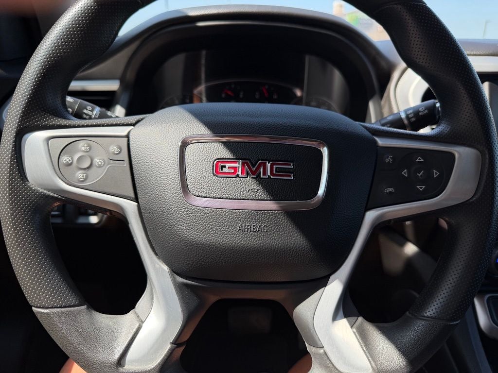 2023 GMC Acadia SLE 7 Passenger