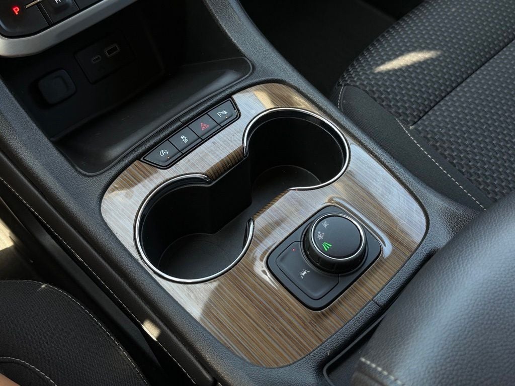 2023 GMC Acadia SLE 7 Passenger
